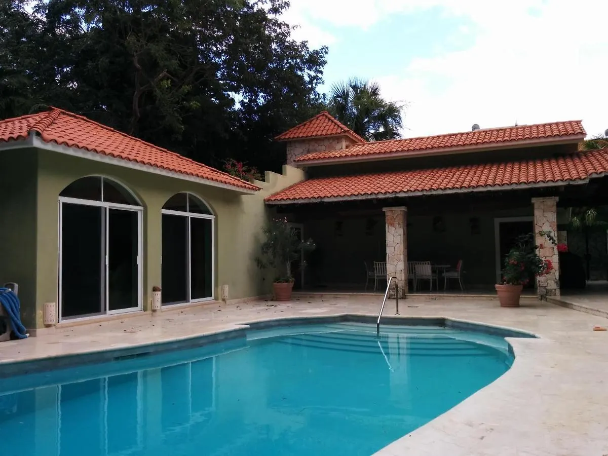 Casa vacanze Casa Beard, Spacious Guest House With High Speed Wifi & Pool. Playa del Carmen